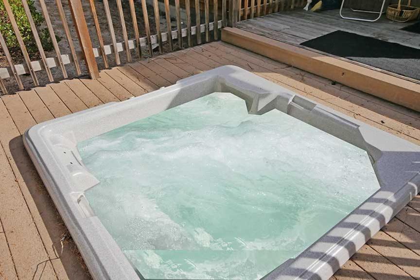 2552 Humboldt Cabin Main image 1